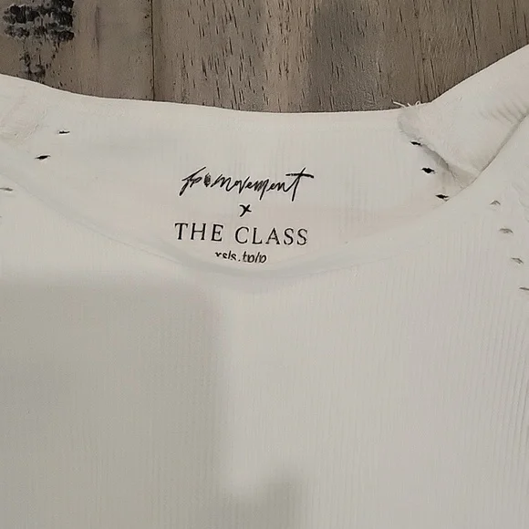 Free People FP Movement Cut it Out Long Sleeve Crop Top Tee NEW! - Picture 4 of 9